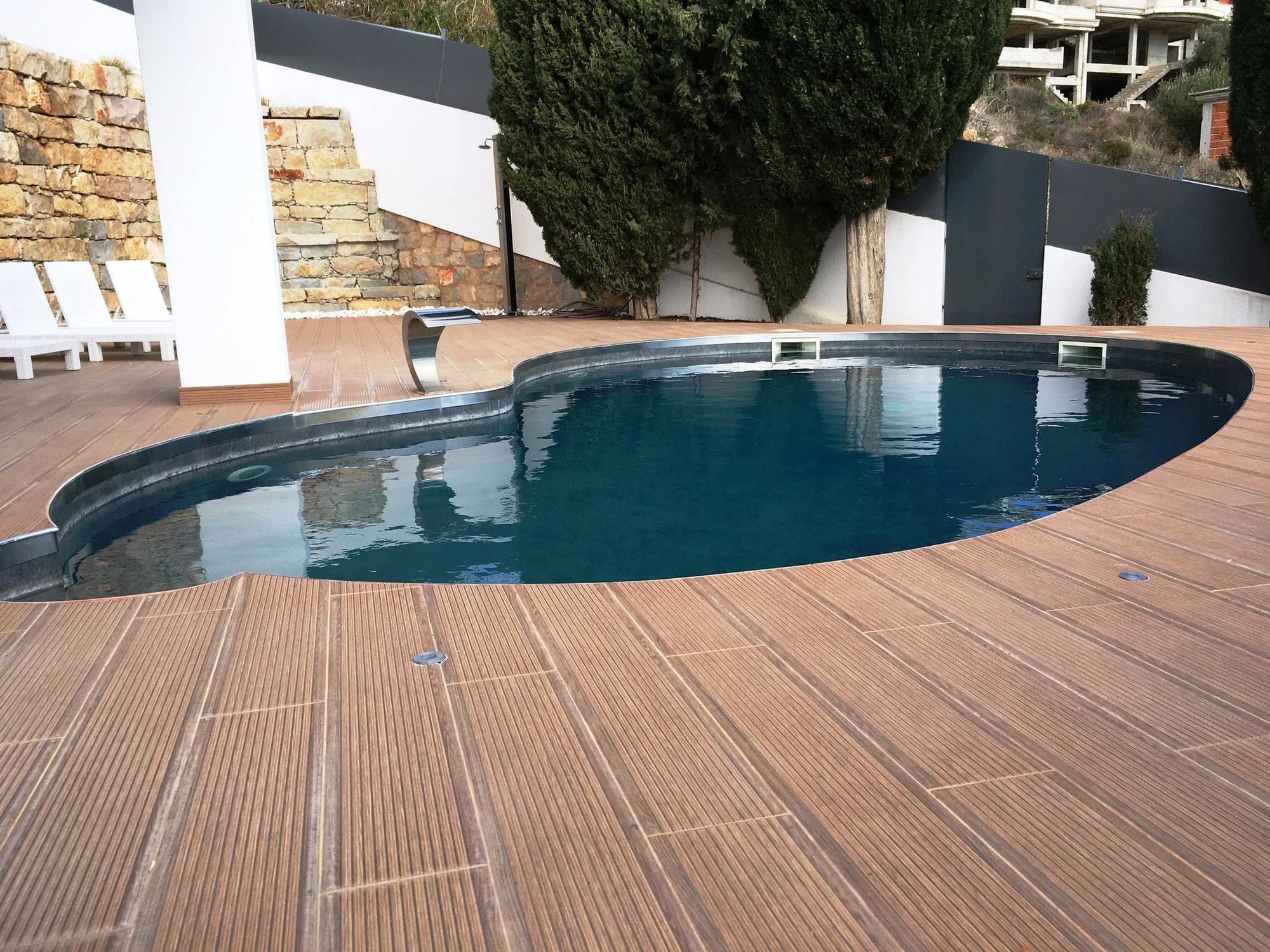 With 4 Bedrooms In Portugal With Wonderful Sea View Villa